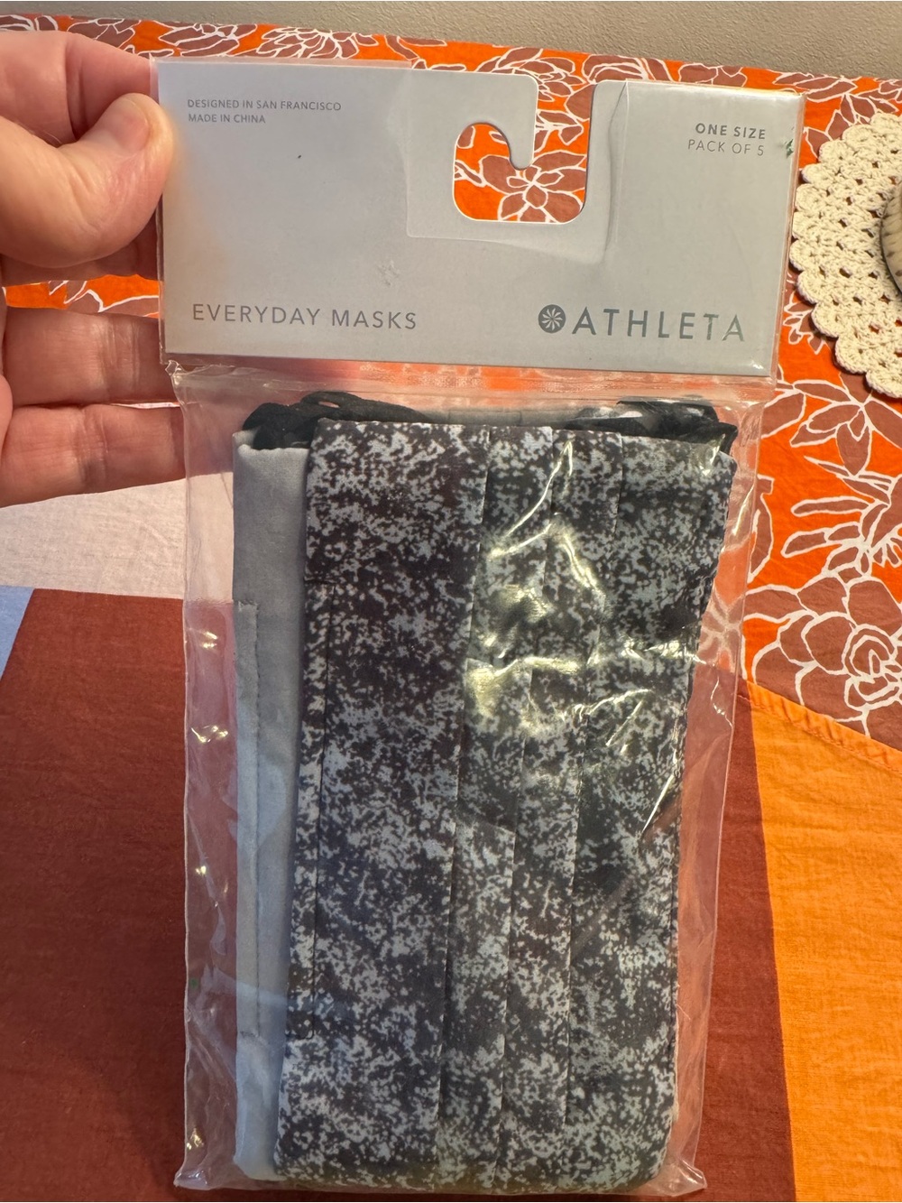 Athleta lot of 5 everyday masks